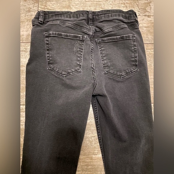 Free People black distressed raw hem skinny jeans - Picture 8 of 9